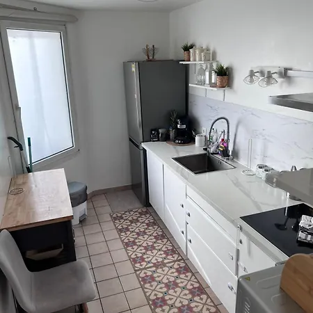 Cosy Flat - Center - Rer A & E - Between Paris &